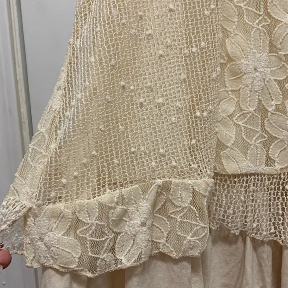 3/$15 Tantrums Size XXL Cream Crochet & Lace Patchwork Pullover - Picture 5 of 7